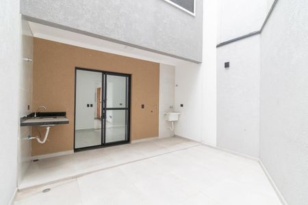 Casa à venda com 110m², 2 quartos e 3 vagasÁrea de Serviço e Quintal