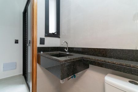 Casa à venda com 110m², 2 quartos e 3 vagasBanheiro da Suíte 1