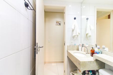 Apartamento à venda com 65m², 3 quartos e 1 vaga Apartamento à venda com 65m², 3 quartos e 1 vagaBanheiro Social