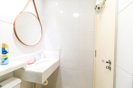 Apartamento à venda com 65m², 3 quartos e 1 vaga Apartamento à venda com 65m², 3 quartos e 1 vagaBanheiro da Suíte