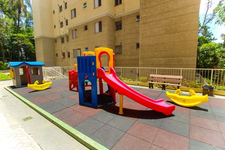 Apartamento à venda com 65m², 3 quartos e 1 vaga Apartamento à venda com 65m², 3 quartos e 1 vagaÁrea Comum - Playground