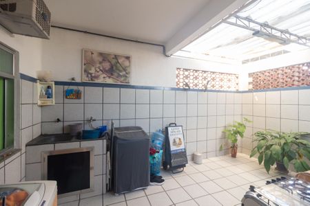 Casa para alugar com 72m², 2 quartos e sem vagaÁrea de Serviço