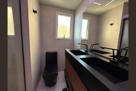 Apartamento à venda com 76m², 2 quartos e 2 vagasBanheiro