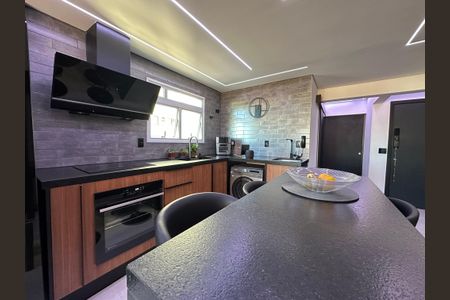 Apartamento à venda com 76m², 2 quartos e 2 vagasCozinha