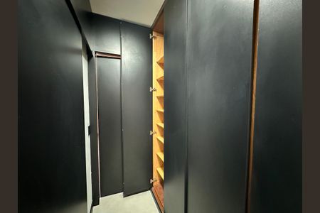 Apartamento à venda com 68m², 2 quartos e 1 vaga Apartamento à venda com 68m², 2 quartos e 1 vagaCloset