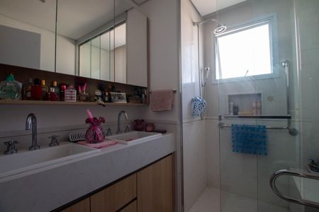 Apartamento à venda com 163m², 3 quartos e 3 vagasBanheiro da Suíte