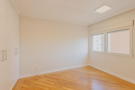 Apartamento à venda com 278m², 3 quartos e 3 vagasSuíte 2