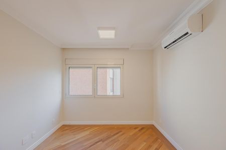 Apartamento à venda com 278m², 3 quartos e 3 vagasSuíte 2