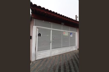 Casa à venda com 230m², 3 quartos e 2 vagasFachada