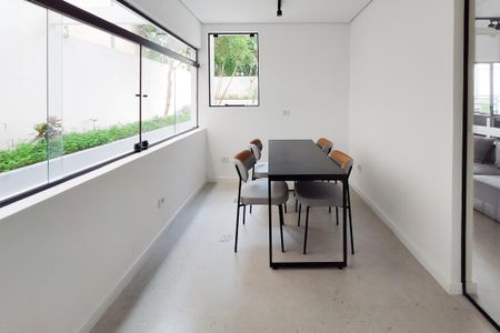 Apartamento à venda com 32m², 1 quarto e sem vagaÁrea comum
