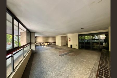 Apartamento à venda com 311m², 4 quartos e 2 vagas Apartamento à venda com 311m², 4 quartos e 2 vagasÁrea comum - salão