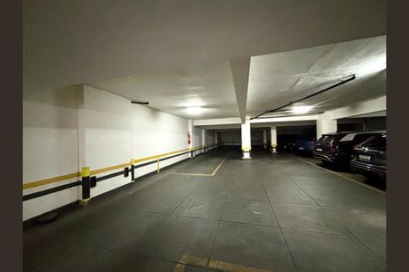 Apartamento à venda com 311m², 4 quartos e 2 vagas Apartamento à venda com 311m², 4 quartos e 2 vagasGaragem