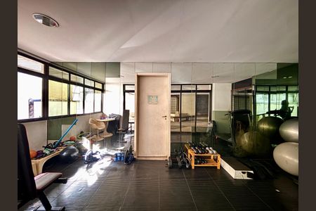 Apartamento à venda com 311m², 4 quartos e 2 vagas Apartamento à venda com 311m², 4 quartos e 2 vagasÁrea comum - academia