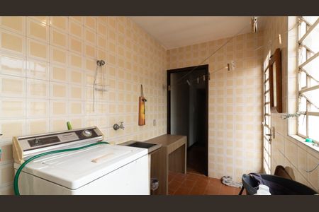 Casa à venda com 210m², 4 quartos e 2 vagasÁrea de Serviço