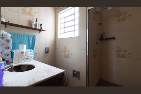 Casa à venda com 210m², 4 quartos e 2 vagasBanheiro