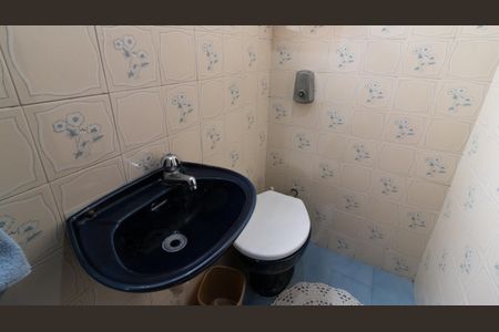 Casa à venda com 210m², 4 quartos e 2 vagasBanheiro