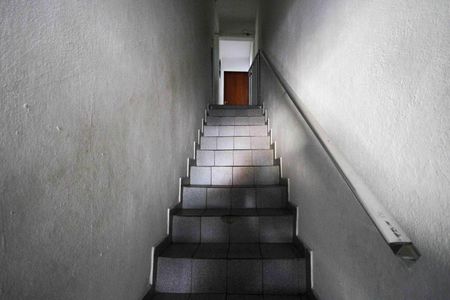 Casa para alugar com 190m², 4 quartos e 2 vagasEscada