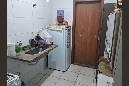 Cozinha de apartamento à venda com 2 quartos, 62m² em Planalto, Belo Horizonte