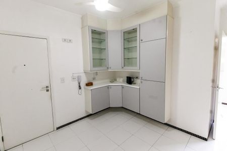 Apartamento à venda com 183m², 4 quartos e 3 vagasCozinha