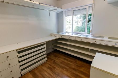 Apartamento à venda com 183m², 4 quartos e 3 vagasQuarto 2