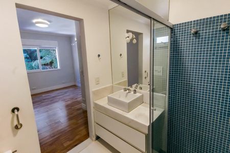 Apartamento à venda com 183m², 4 quartos e 3 vagasBanheiro da Suíte 1