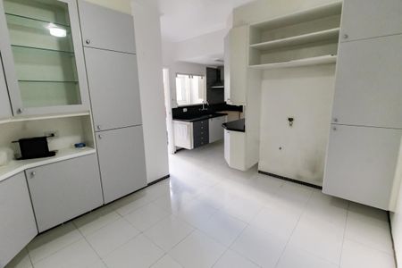 Apartamento à venda com 183m², 4 quartos e 3 vagasCozinha