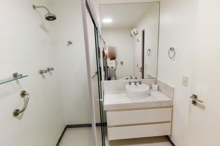 Apartamento à venda com 183m², 4 quartos e 3 vagasBanheiro Corredor