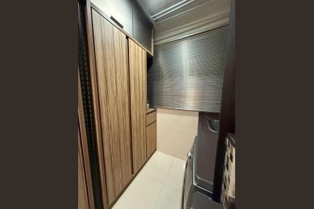 Apartamento à venda com 76m², 2 quartos e 2 vagasLavanderia