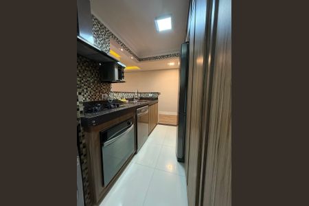 Apartamento à venda com 76m², 2 quartos e 2 vagasCozinha