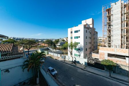 Casa à venda com 240m², 3 quartos e 3 vagas Casa à venda com 240m², 3 quartos e 3 vagasVista