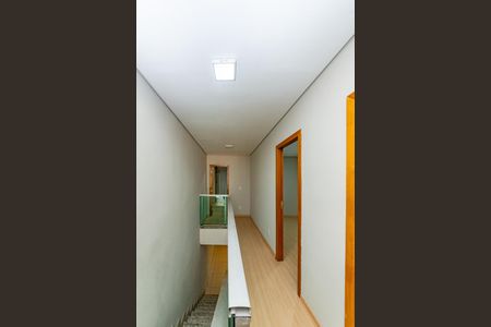 Casa à venda com 240m², 3 quartos e 3 vagas Casa à venda com 240m², 3 quartos e 3 vagasCorredor