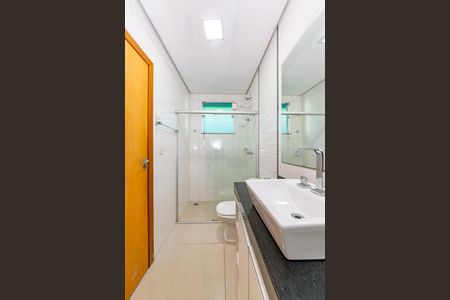 Casa à venda com 240m², 3 quartos e 3 vagas Casa à venda com 240m², 3 quartos e 3 vagasBanheiro da Suíte