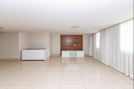 Casa à venda com 240m², 3 quartos e 3 vagas Casa à venda com 240m², 3 quartos e 3 vagasSala
