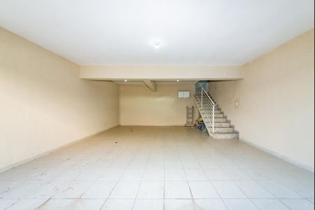 Casa à venda com 240m², 3 quartos e 3 vagas Casa à venda com 240m², 3 quartos e 3 vagasGaragem