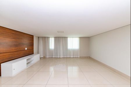 Casa à venda com 240m², 3 quartos e 3 vagas Casa à venda com 240m², 3 quartos e 3 vagasSala