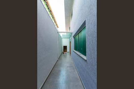 Casa à venda com 240m², 3 quartos e 3 vagas Casa à venda com 240m², 3 quartos e 3 vagasCorredor Externo