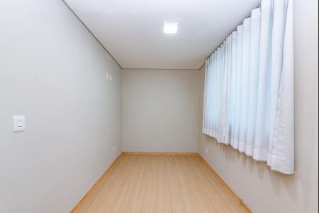 Casa à venda com 240m², 3 quartos e 3 vagas Casa à venda com 240m², 3 quartos e 3 vagasQuarto 1