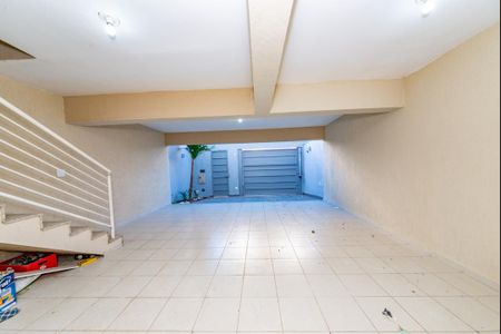 Casa à venda com 240m², 3 quartos e 3 vagas Casa à venda com 240m², 3 quartos e 3 vagasGaragem