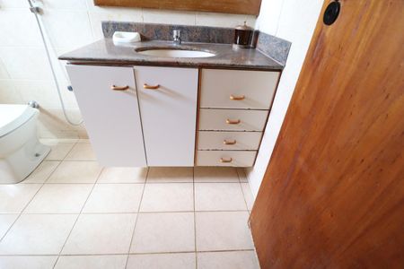 Apartamento para alugar com 170m², 3 quartos e 2 vagasBanheiro do Quarto 3