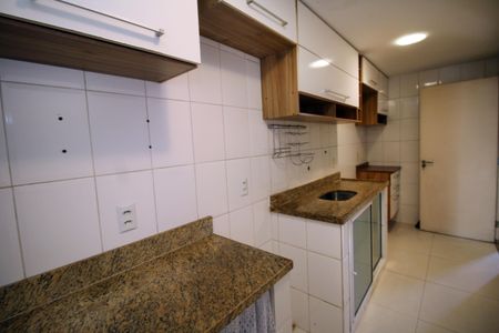 Casa à venda com 93m², 3 quartos e 2 vagasCozinha