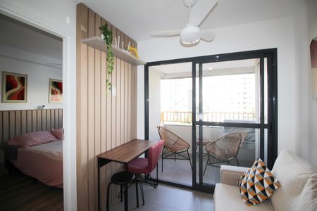 Sala de apartamento para alugar com 1 quarto, 27m² em Vila Olímpia, São Paulo
