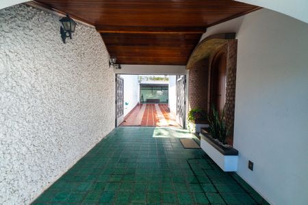 Casa à venda com 262m², 2 quartos e 6 vagasGaragem