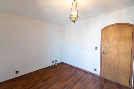 Casa à venda com 262m², 2 quartos e 6 vagasQuarto