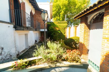 Casa à venda com 262m², 2 quartos e 6 vagasJardim