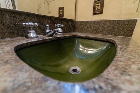 Casa à venda com 262m², 2 quartos e 6 vagasBanheiro Social Detalhe