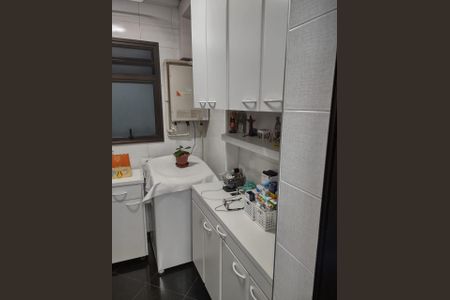 Apartamento à venda com 115m², 3 quartos e 2 vagasCOZINHA
