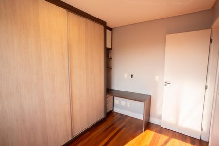 Apartamento à venda com 74m², 2 quartos e 2 vagasQuarto