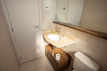 Apartamento à venda com 74m², 2 quartos e 2 vagasBanheiro Social