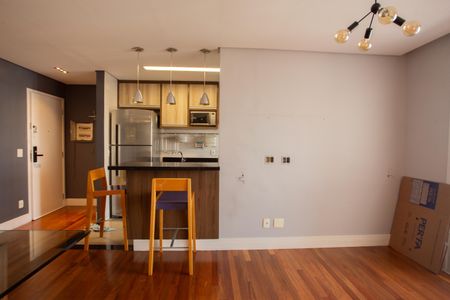 Apartamento à venda com 74m², 2 quartos e 2 vagasSala