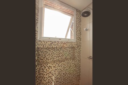 Apartamento à venda com 74m², 2 quartos e 2 vagasBanheiro da Suíte